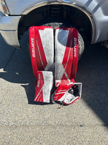 Bauer 3S Goalie Pads And Gloves