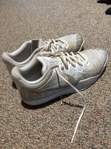 Used Men's Nike Kobe 11 Shoes