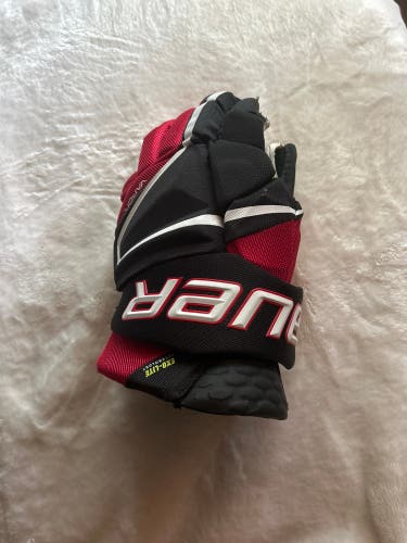 Used  Bauer 14"  Vapor Hyperlite Gloves