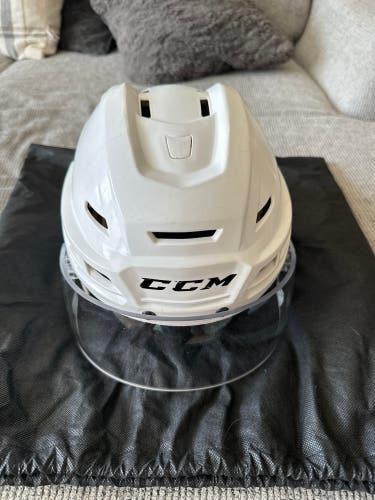 Used Medium CCM  Tacks 110 Helmet