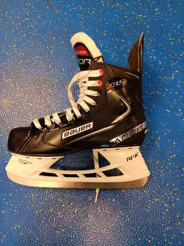 New Senior Bauer Vapor X3.5 Hockey Skates 8.5