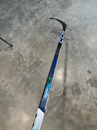(2 Pack blue) New Intermediate CCM Right Handed P28  Jetspeed FT6 Pro Hockey Stick