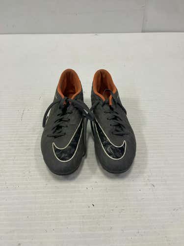 Used Nike Senior 9.5 Cleat Soccer Outdoor Cleats