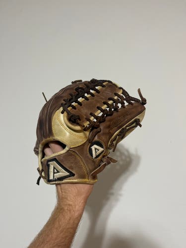 Akadema Torino series 12.75 baseball glove