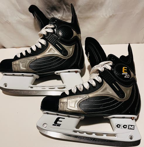 Senior CCM E20 Externo Ice Hockey Skates Black Men Size 7D
