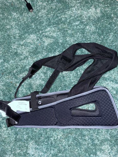New Large Reebok Lacrosse Rib Pads