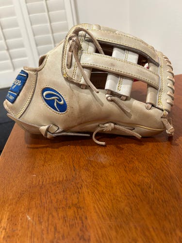 Rawlings heart of the hide outfield glove