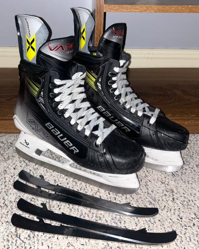 Bauer Vapor Hyperlite2 Skates Size 11 Fit 2 With 3 Sets Of Runners