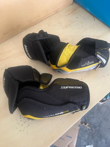 Used Senior Bauer  TotalOne NXG Elbow Pads