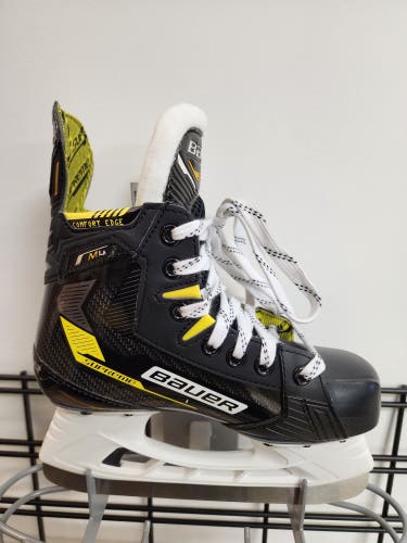 Bauer Supreme M4 Hockey Skates Size 1.0 Fit 1