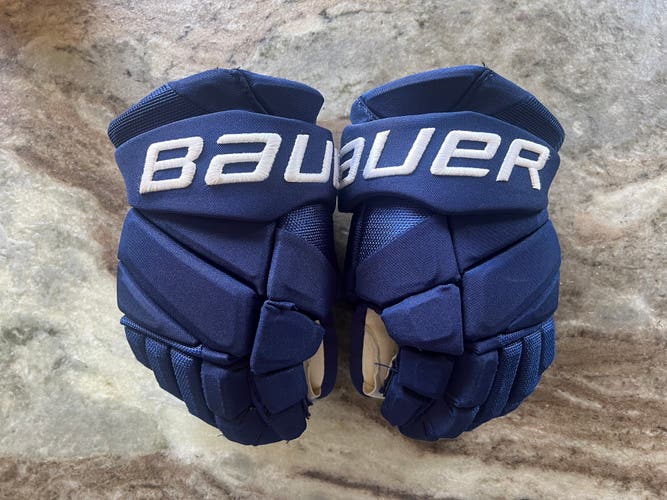 Pro Stock Canucks Anthony Beauvillier 13” Bauer Vapor HyperLite Gloves