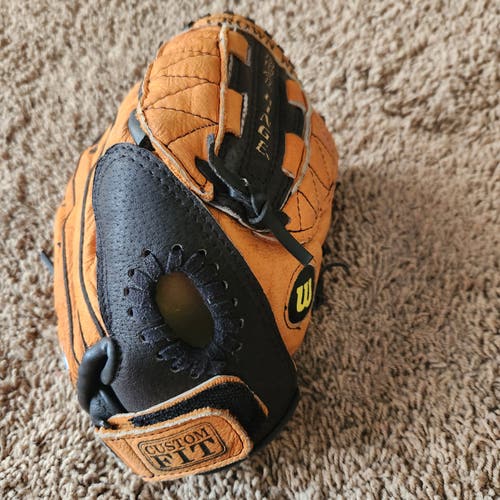 Wilson Right Hand Throw Pro 450 Baseball Glove 10" Let's go T-Ball. Genuine leather