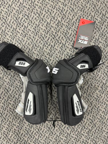 STX Stallion 900 Senior Large Arm Guards