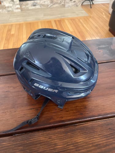 Used Medium Bauer  Re-Akt 150 Helmet