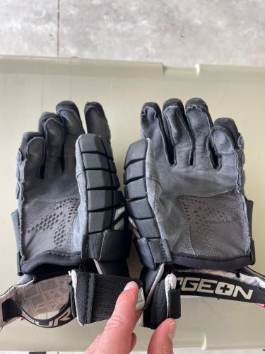 Large Towson STX Surgeon gloves-Used