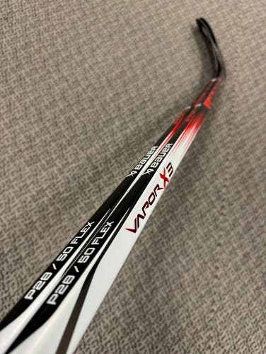 2-PACK Bauer Vapor X3 50 flex P28 curve right hand sticks