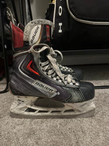 Used Senior Bauer Regular Width Size 6 Vapor APX2 Hockey Skates