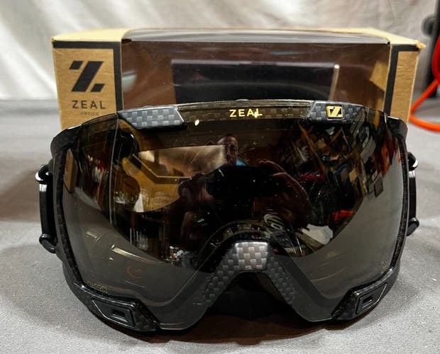 Zeal Optics Z3 MOD Live Carbon Black SPPX Photochromatic Polarized Goggles NEW