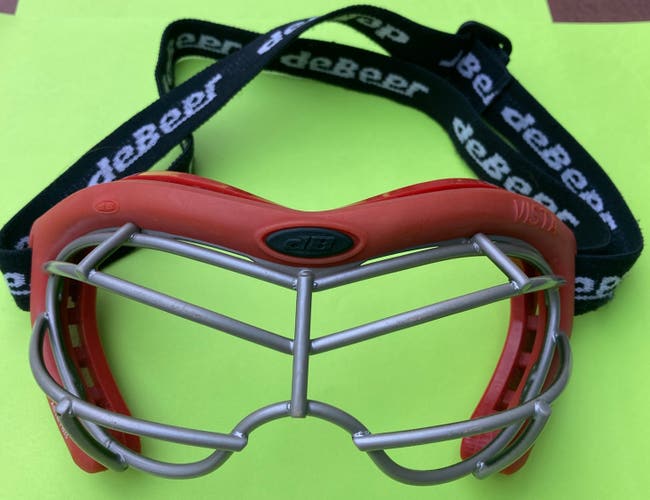 Lightly Used deBeer Women’s Lacrosse Goggles VSTGSWEABL2
