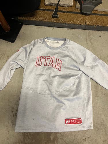University of Utah Lacrosse Team Issued sweatshirt (medium)