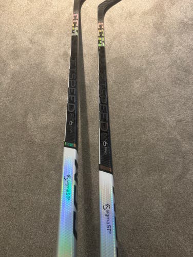 2 Pack Senior CCM Right Handed Pro Stock JetSpeed FT6