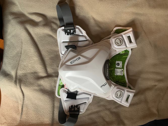 Used Medium/Large Maverik MAX EKG Shoulder Pads