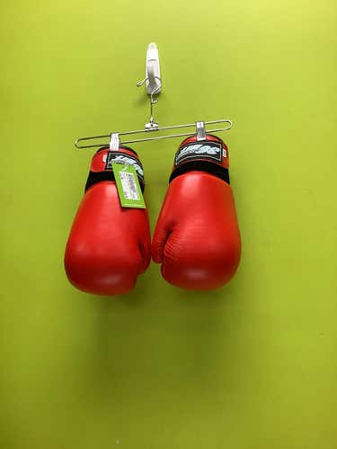 Used Md 10 Oz Boxing Gloves