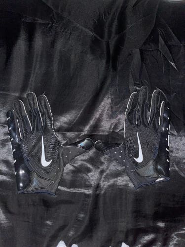 Black Nike Vapor jet size Medium gloves