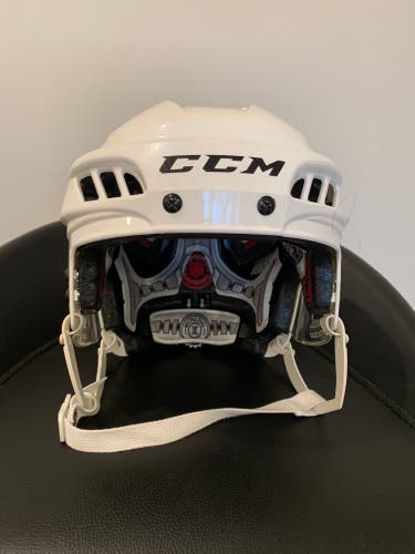 LIKE NEW Used Medium CCM FITLITE  Helmet HECC THE END OF OCT/2021