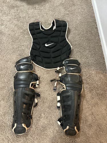 Used Nike Catcher's Set