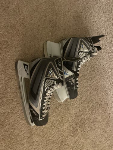 Used CCM 12 Vector 03 Hockey Skates