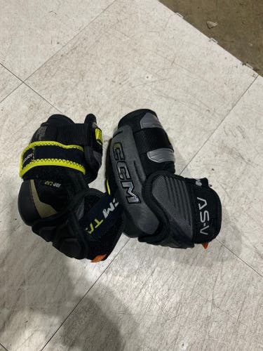 Used Small CCM Tacks AS-V Elbow Pads