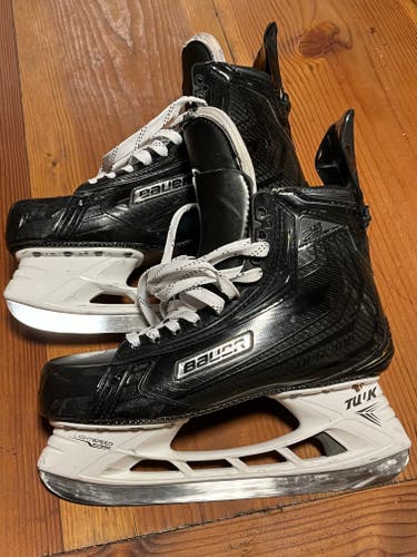 Used Senior Bauer Supreme 2S Pro Hockey Skates Regular Width 9