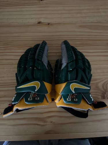 Nike Vapor UVM lacrosse gloves #15