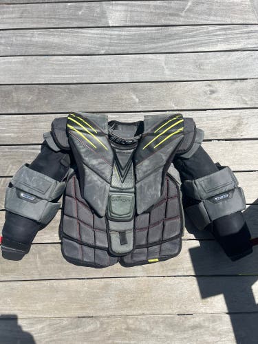 Used Bauer Hyperlite Chest Protector Size L