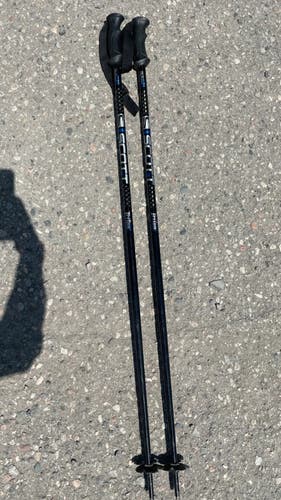 Used 44in (110cm) Scott All Mountain Ski Poles