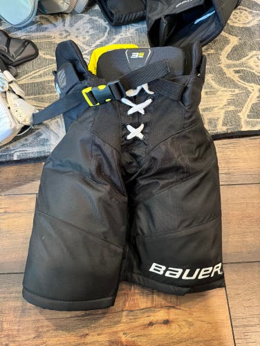 Bauer Junior Medium Supreme 3S Pro Hockey Pants