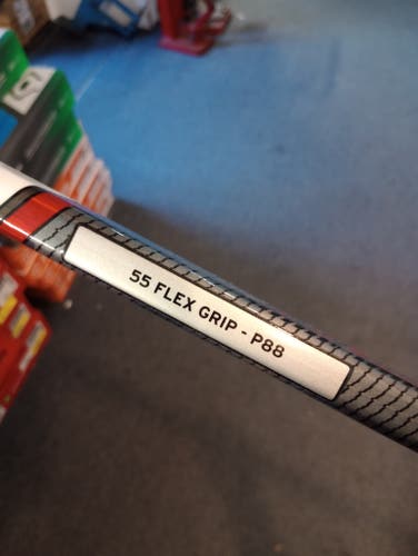 New Intermediate CCM Jetspeed FT6 Pro Right Handed Hockey Stick 55F P88