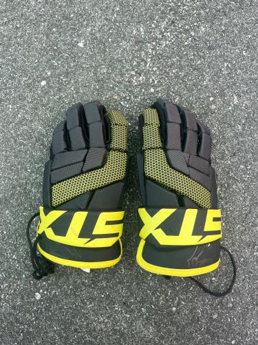 Black Used STX Stallion 100 Lacrosse Gloves 12"