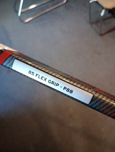 New Senior CCM Jetspeed FT6 Pro Right Handed Hockey Stick 85F P88