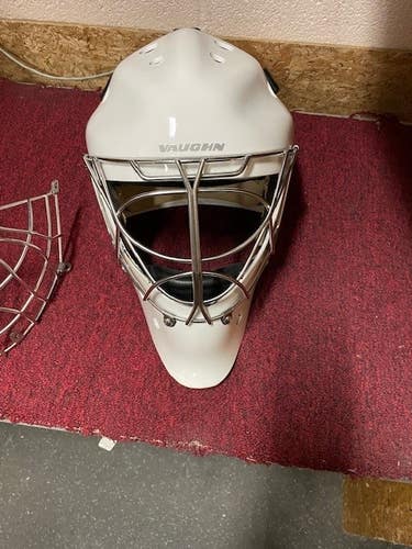Used Senior Vaughn Goalie Mask