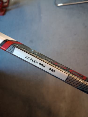 New Senior CCM Jetspeed FT6 Pro Right Handed Hockey Stick 85F P29