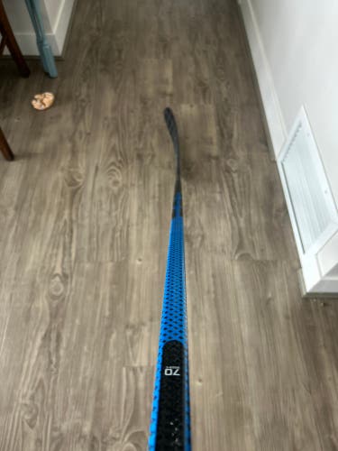 “Laine” Pattern Pro Stock 70 Flex Stick, Grip, Right Handed