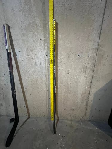 Phi Lapointe- U Of M Used Senior Bauer RH P28 Pro Stock Vapor Hyperlite Hockey Stick