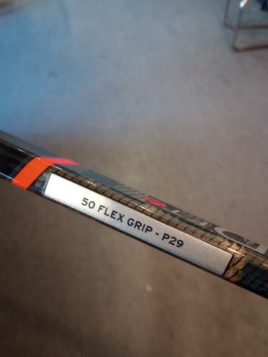 New Junior CCM JetSpeed FT6 Right Handed Hockey Stick 50F P29