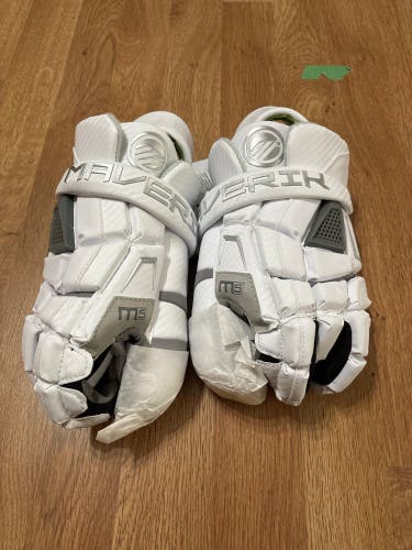 New Maverik 13" M5 Goalie Gloves