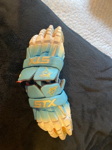 Lacrosse gloves Stx