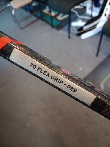 New Senior CCM JetSpeed FT6 Left Hand Hockey Stick 70F P29