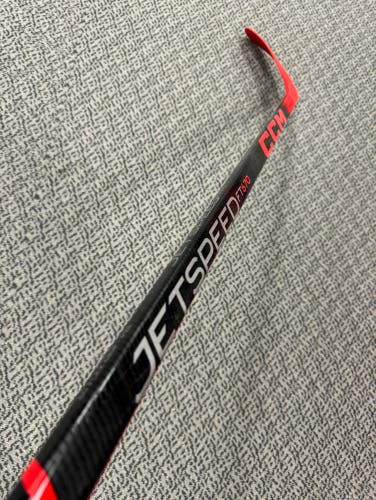 CCM Jetspeed FT670 50 flex P28 curve right hand stick