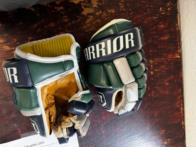 Custom Whalers  Warrior 13" Pro Stock Franchise Gloves
